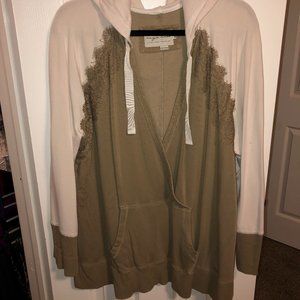 Sharon Pullover in Latte